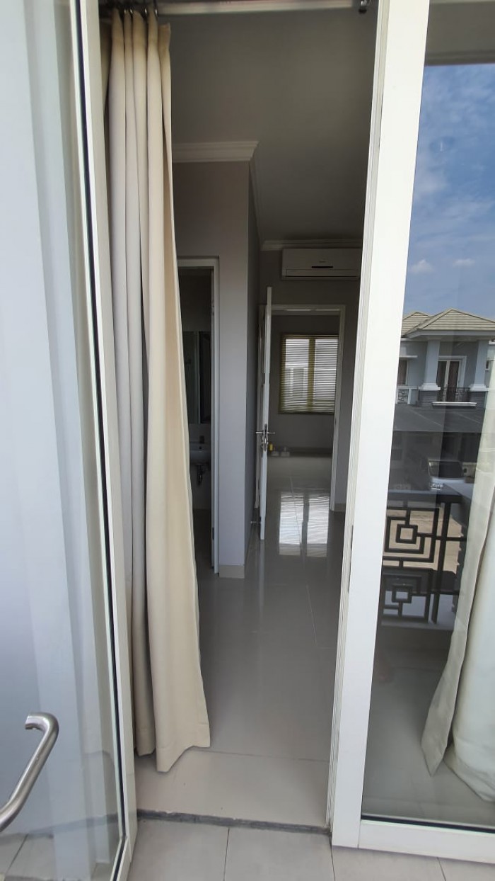 Rumah Disewakan Semi Furnished di Cluster Florencia Lippo Cikarang